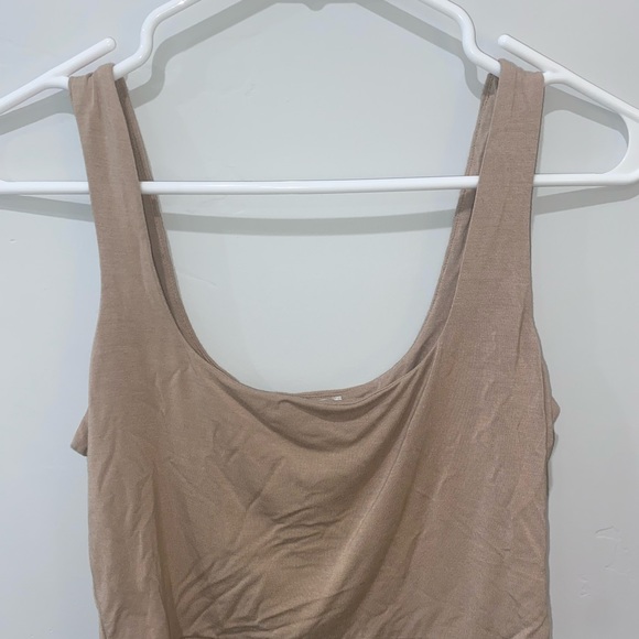 FASHION NOVA Crop Top - Picture 2 of 5